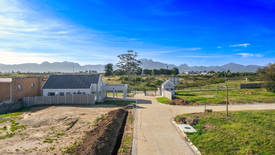 3 Bedroom Property for Sale in Pacaltsdorp Western Cape